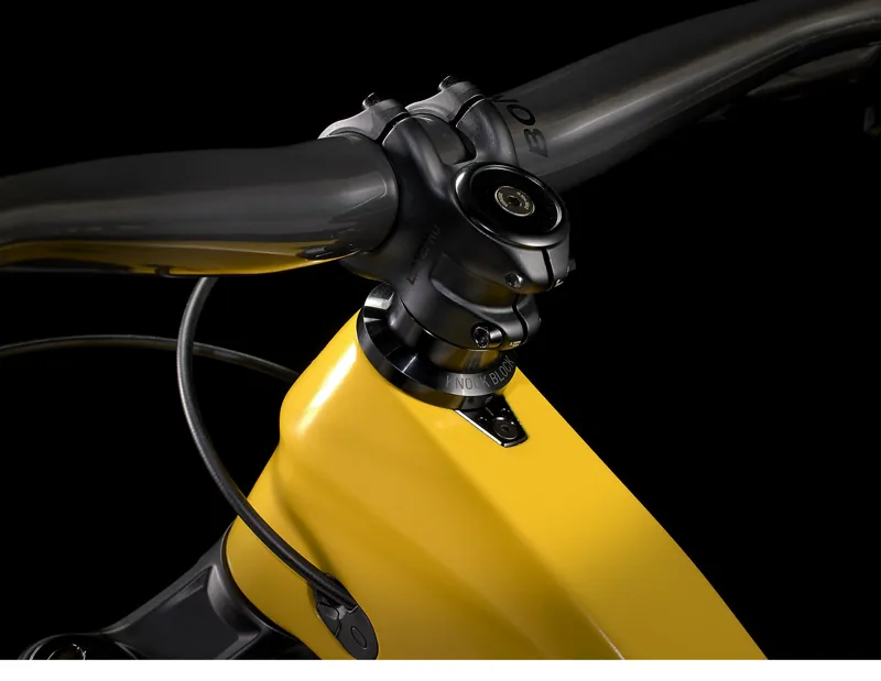 Trek Slash 9.8 XT Enduro Mountain Bike in Satin Baja Yellow-4